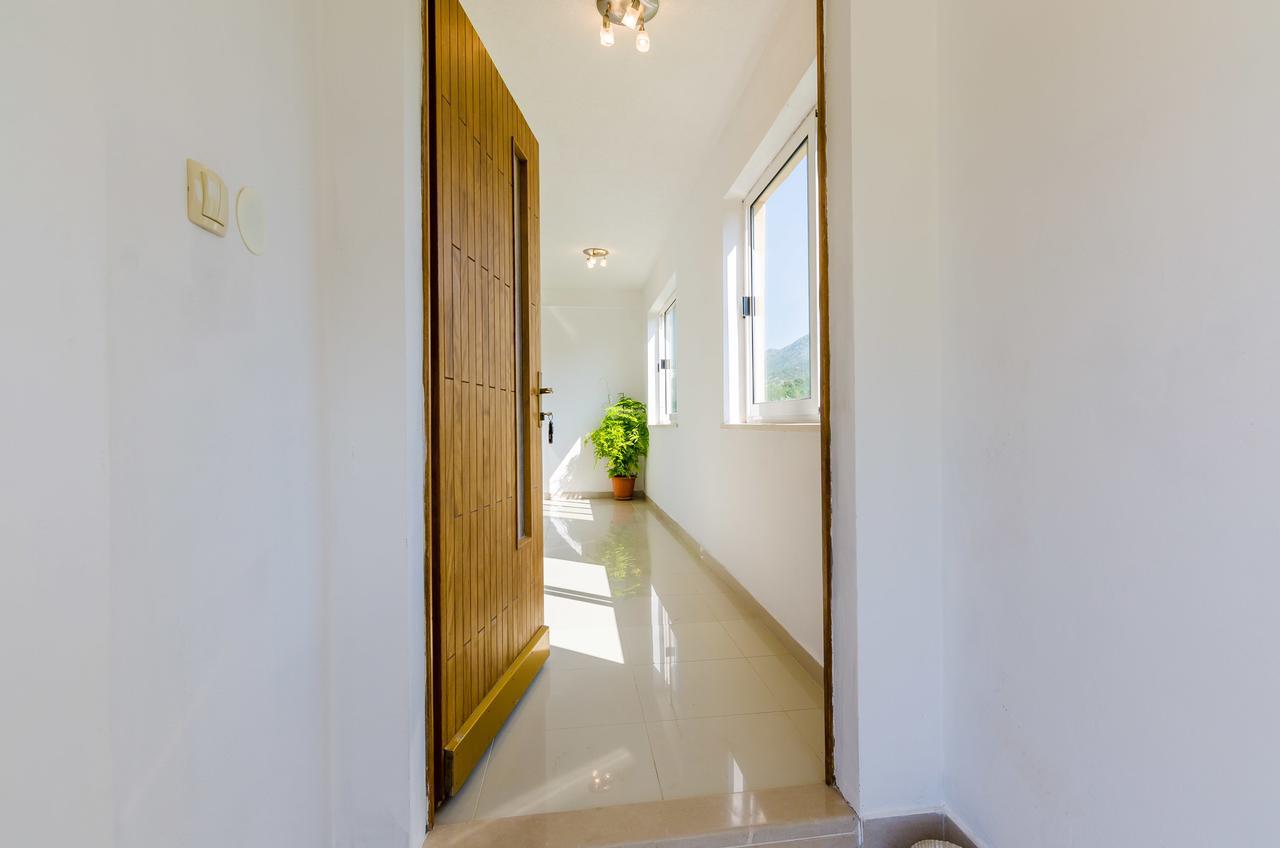 Apartment & Rooms Mazdin Banici Экстерьер фото